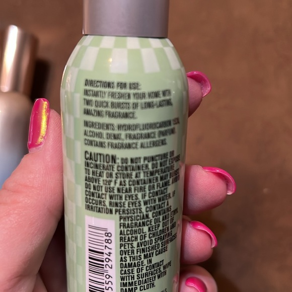 NWT 2 Bath & Body Works Concentrated Room Spray - Picture 5 of 7